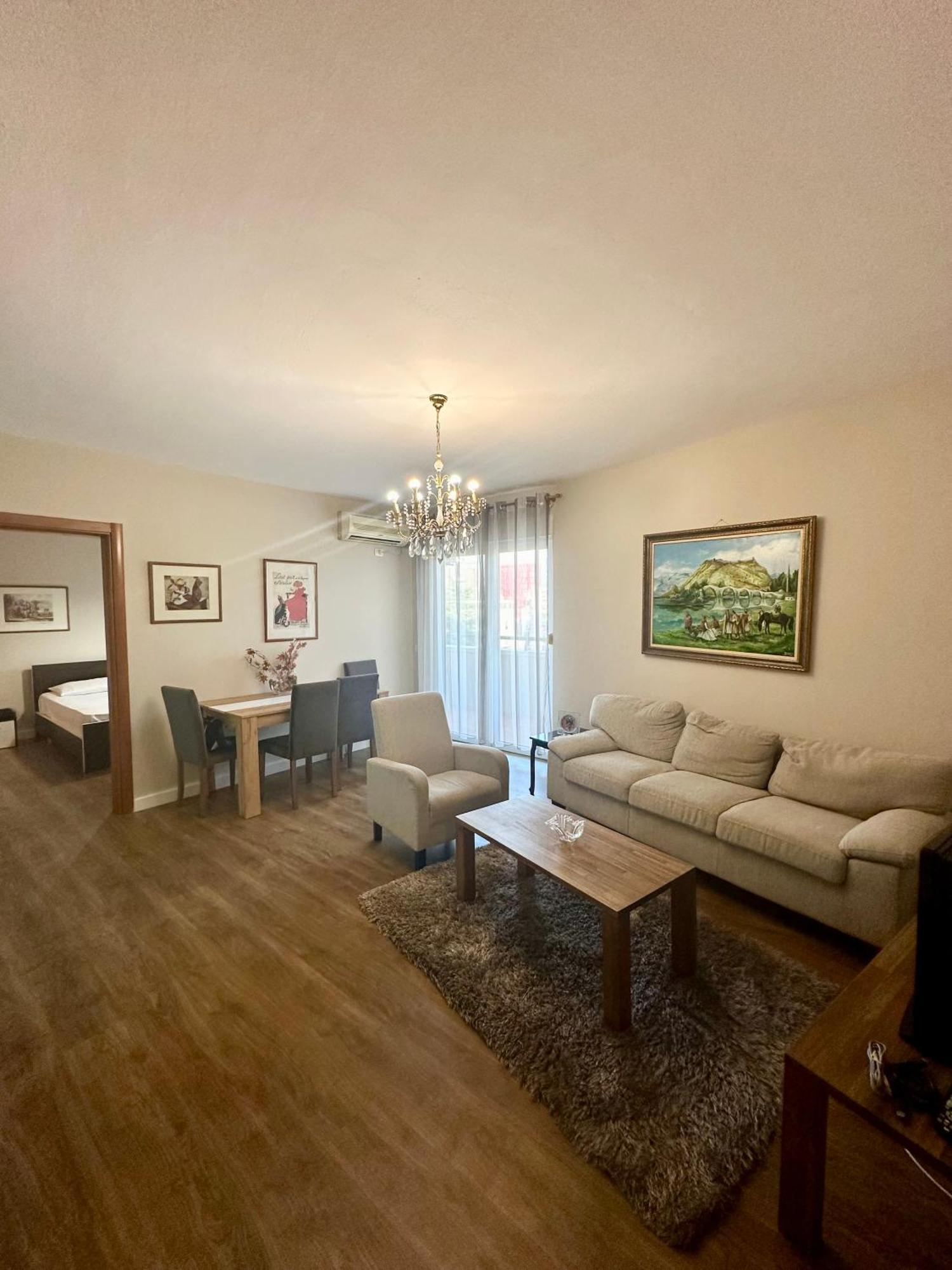 Kk Apartment Air Albania-Centrally Located Tirana Eksteriør billede